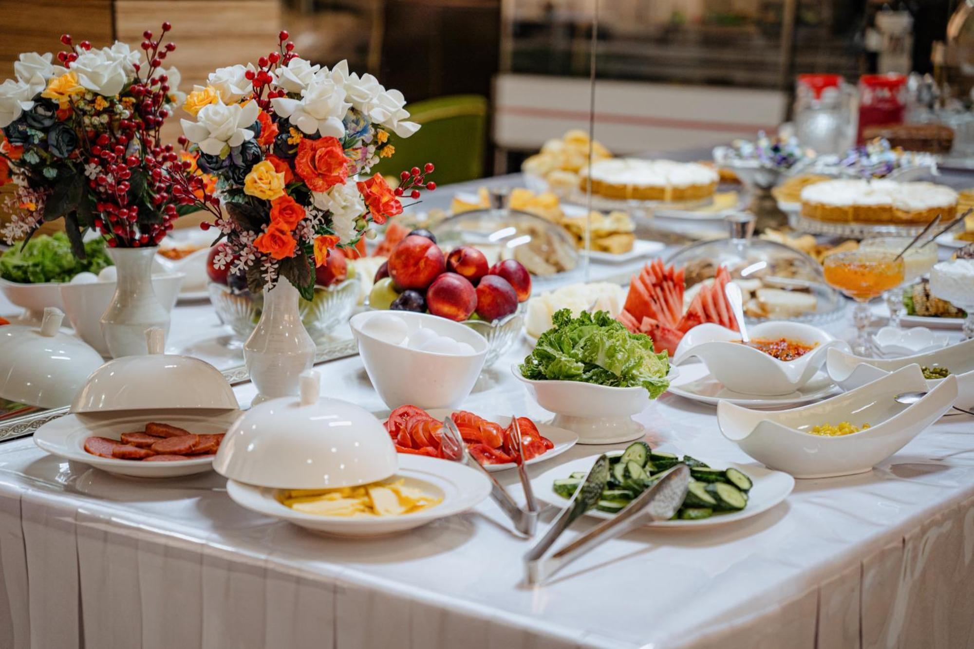 Hotel Union Plaza Astana Zewnętrze zdjęcie
