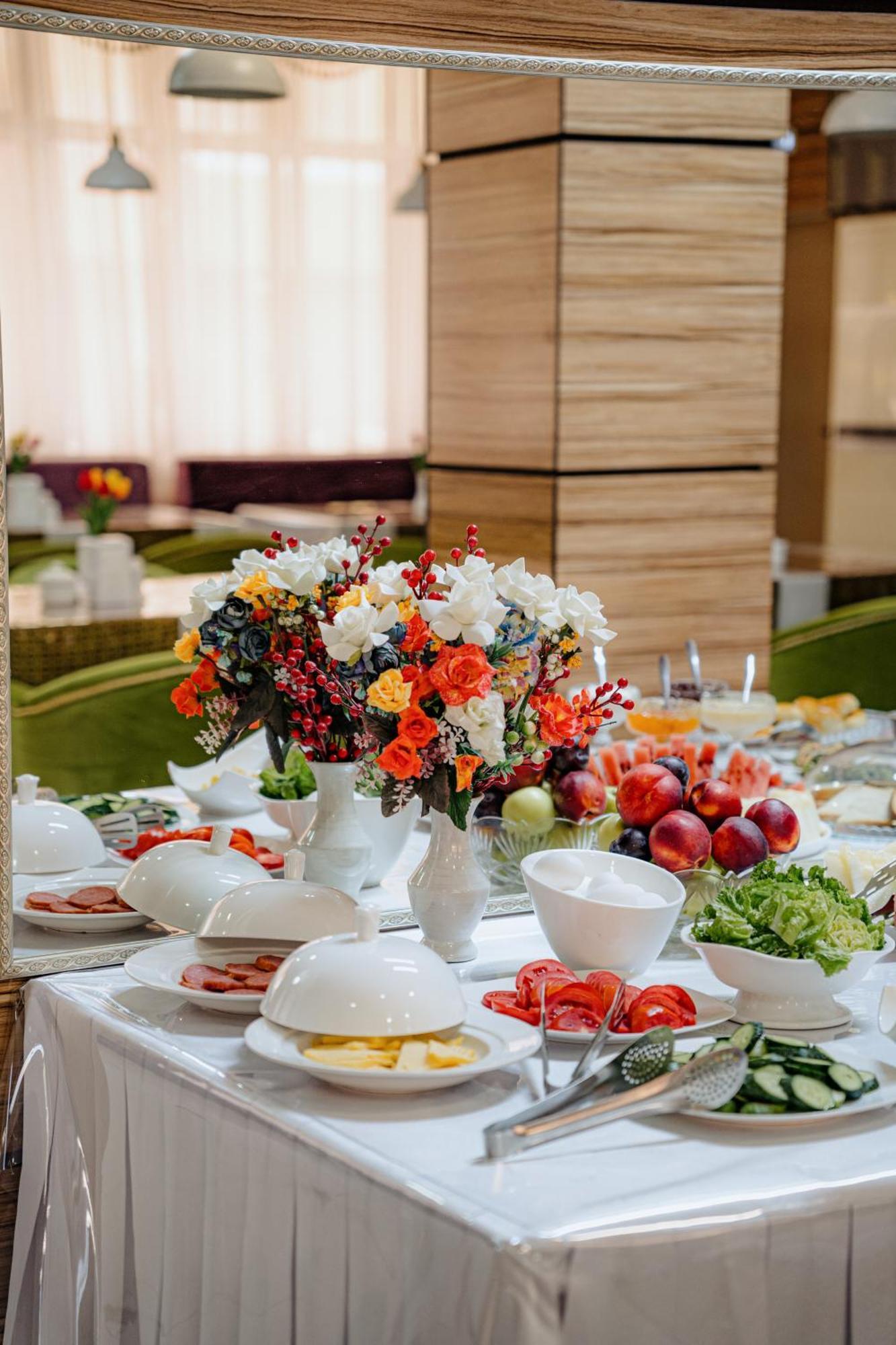 Hotel Union Plaza Astana Zewnętrze zdjęcie